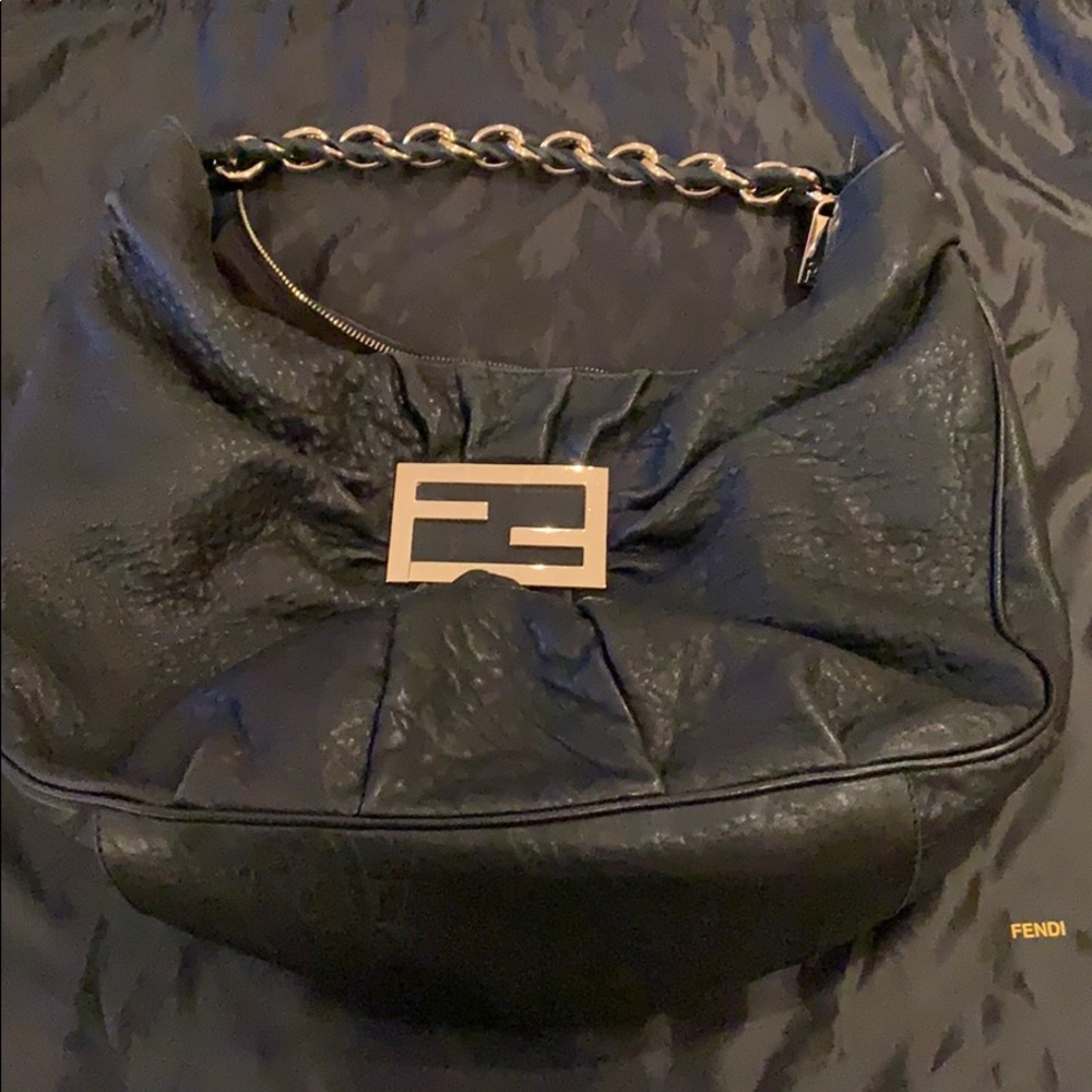 💯 Authentic FENDI pebbled Leather Hobo Bag